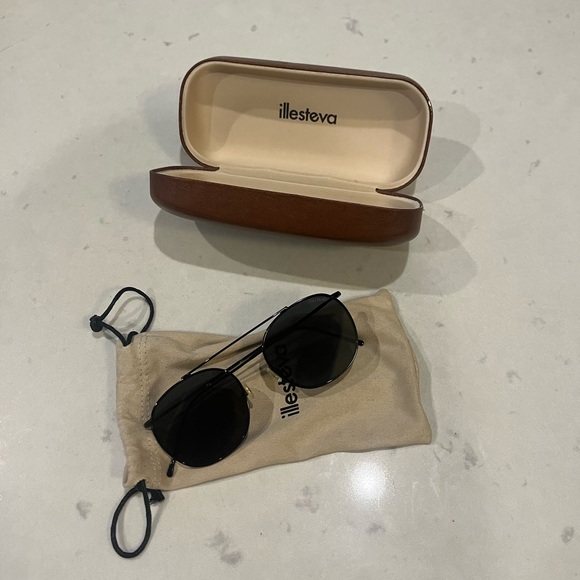 Illesteva Accessories - illesteva Mykonos II Sunglasses